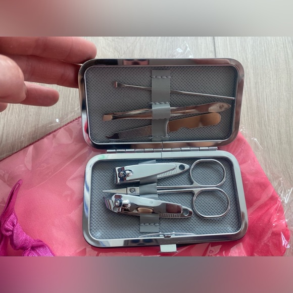 Brand new unopened hair thickener serum/beauty grooming tools & more! - Picture 6 of 8